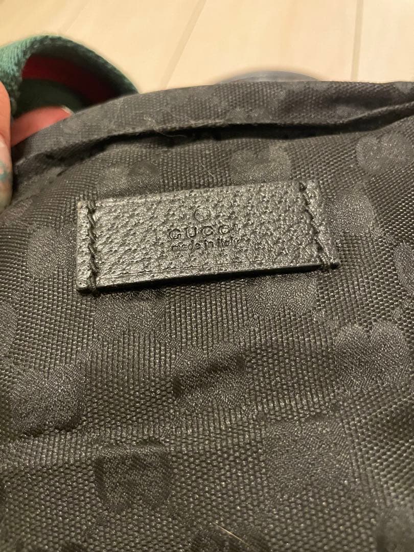 GUCCI ブラックナイロンバッグ