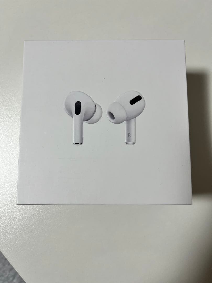AirPods Pro 本体とケース