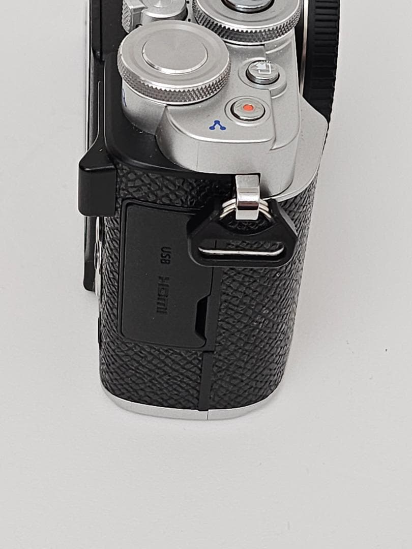 OM SYSTEM/OLYMPUS PEN E-P7 ボディ シルバー