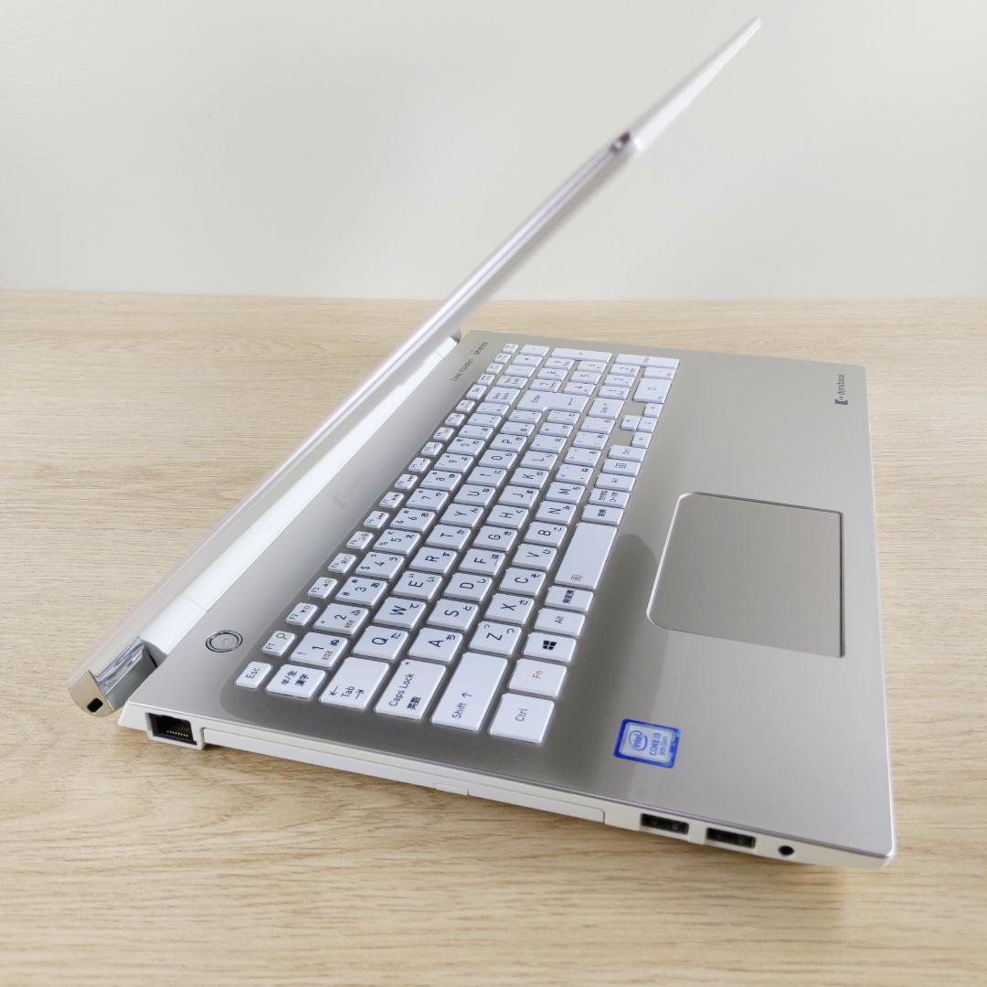 超美品！ 第8世代i3☆SSD512GB☆Win11 ノートパソコン カメラ付き