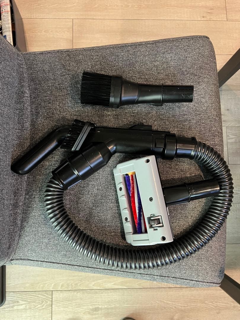 日立充電式掃除機/クリーナー　PV-BH900K 2023年製　ライトゴールド