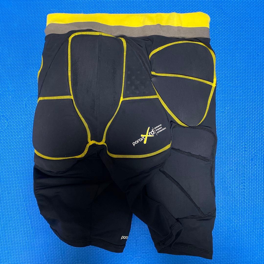 YORO MUSHA パッド付きショーツ 黒/黄色