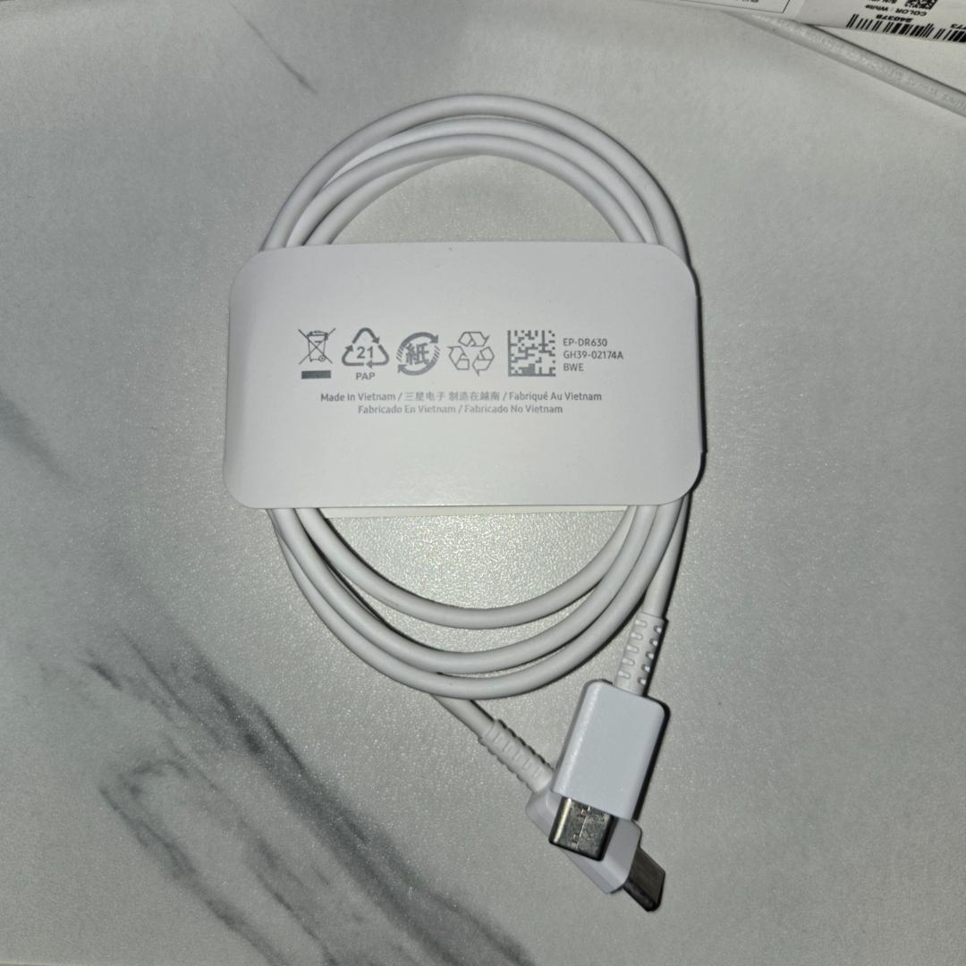 【美品】サムスン Samsung Galaxy Buds 3 ワイヤレスイヤホン