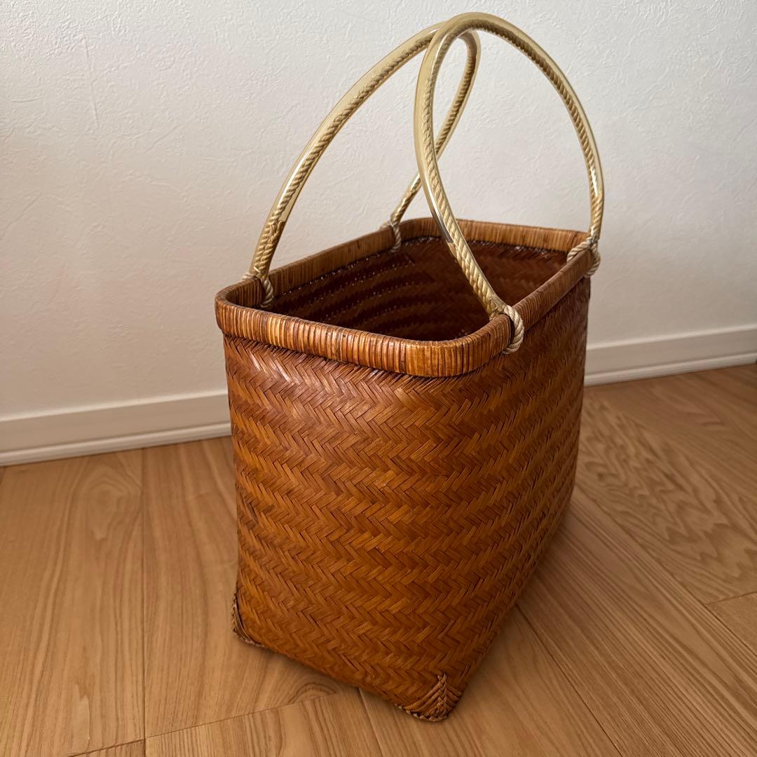 古道具　竹の市場かご　竹籠　篠竹　鈴竹　買い物かご　ヴィンテージ 竹細工