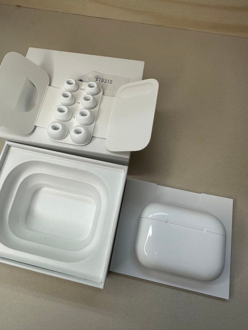 【極美品】AirPods Pro 3 MFHP4J/A HQ9KP