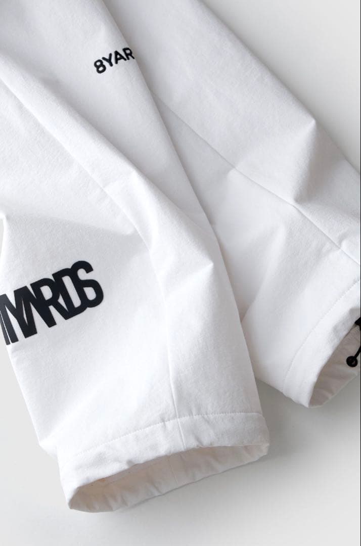 8 YARDS. ゴルフパンツ 白(サイズＬ)新品未使用 完売品