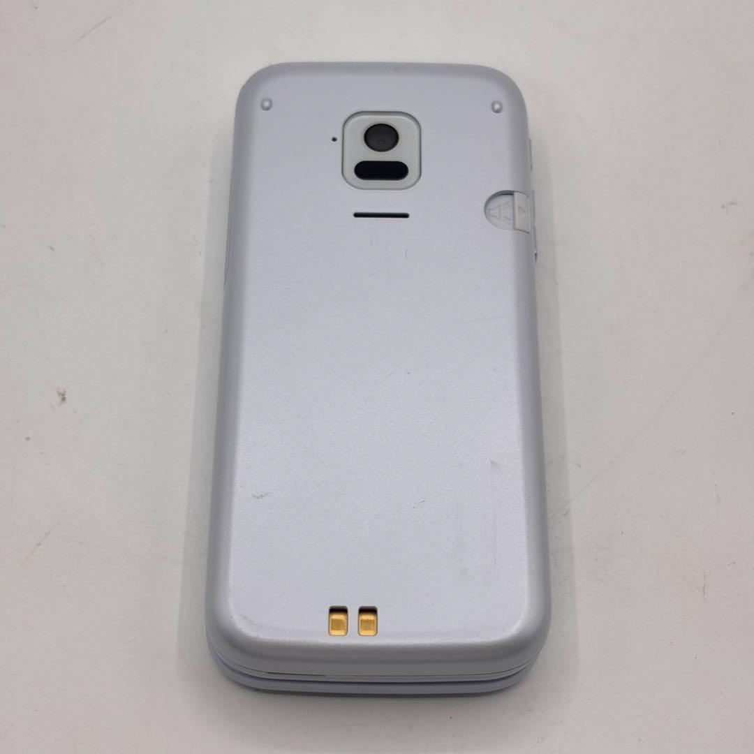 docomoらくらくホン F-01M ホワイト 充電器付き