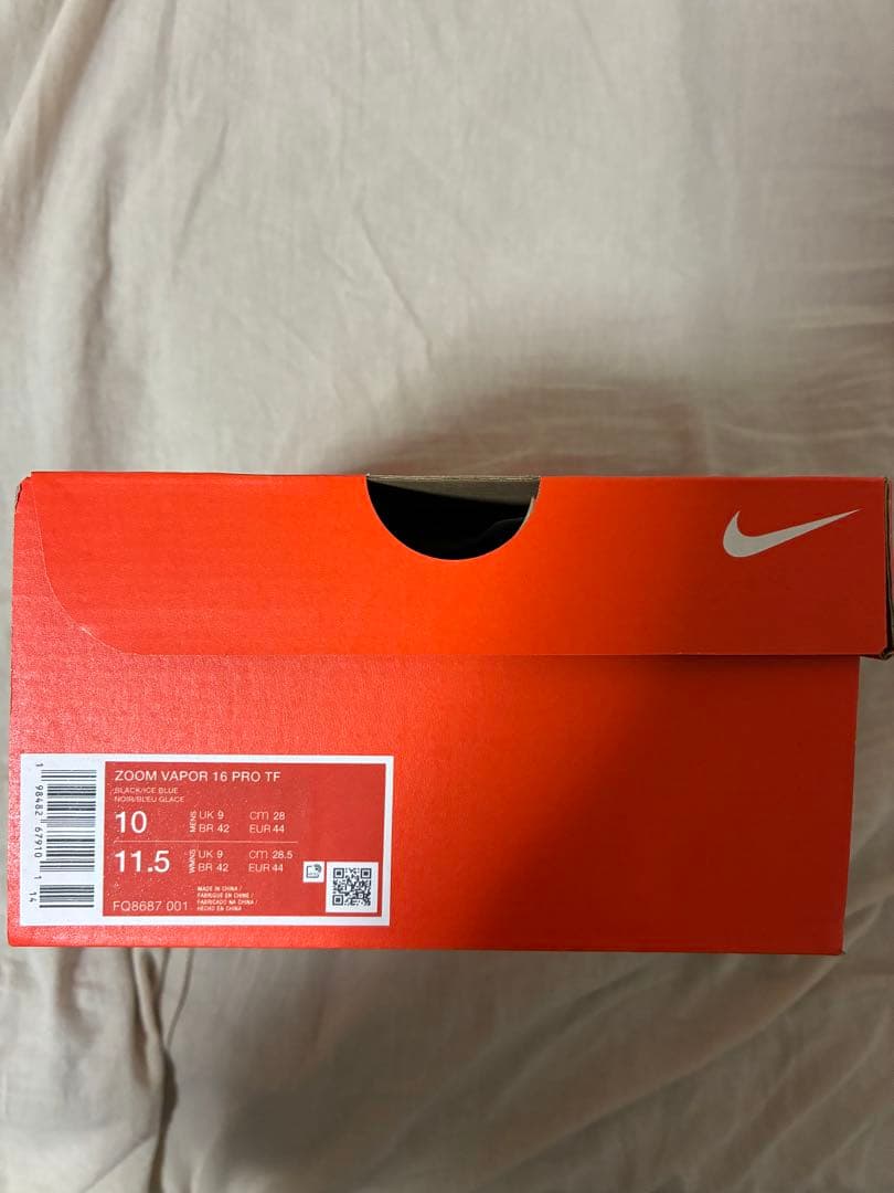 フットサルシューズ　マーキュリアル　ヴェイパーpro tf