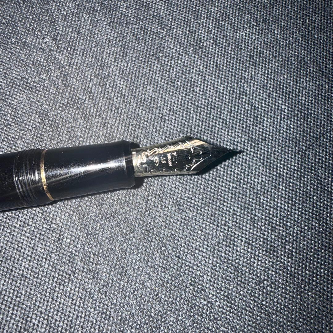 PILOT Custom 743万年筆　ペン先F