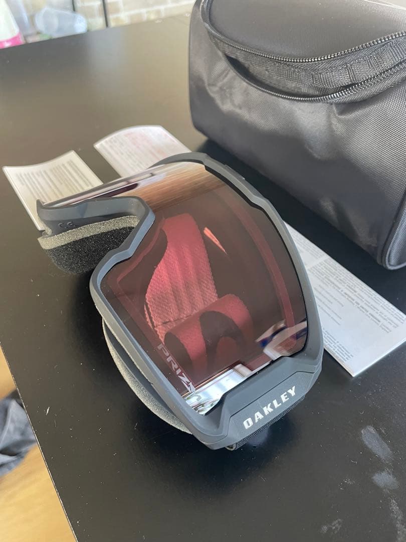 【OAKLEY正規品】スノーゴーグル (0OO7093)リフト券ケース付き⭐︎