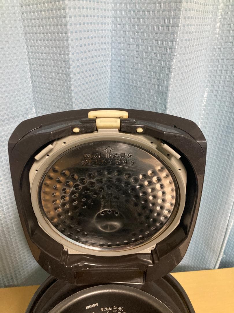 ZOJIRUSHI 炊飯器 NP-VN10 2018　年製　5.5合炊き