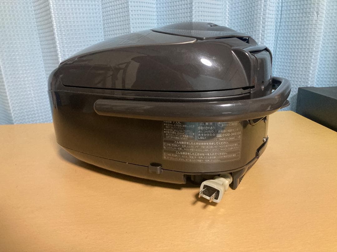 ZOJIRUSHI 炊飯器 NP-VN10 2018　年製　5.5合炊き
