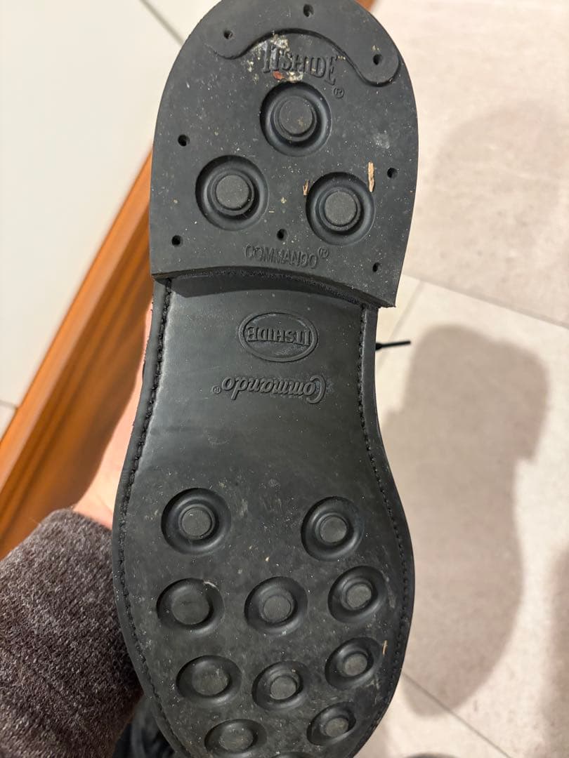 SANDERS ポリッシュドレザー キャップトゥシューズ