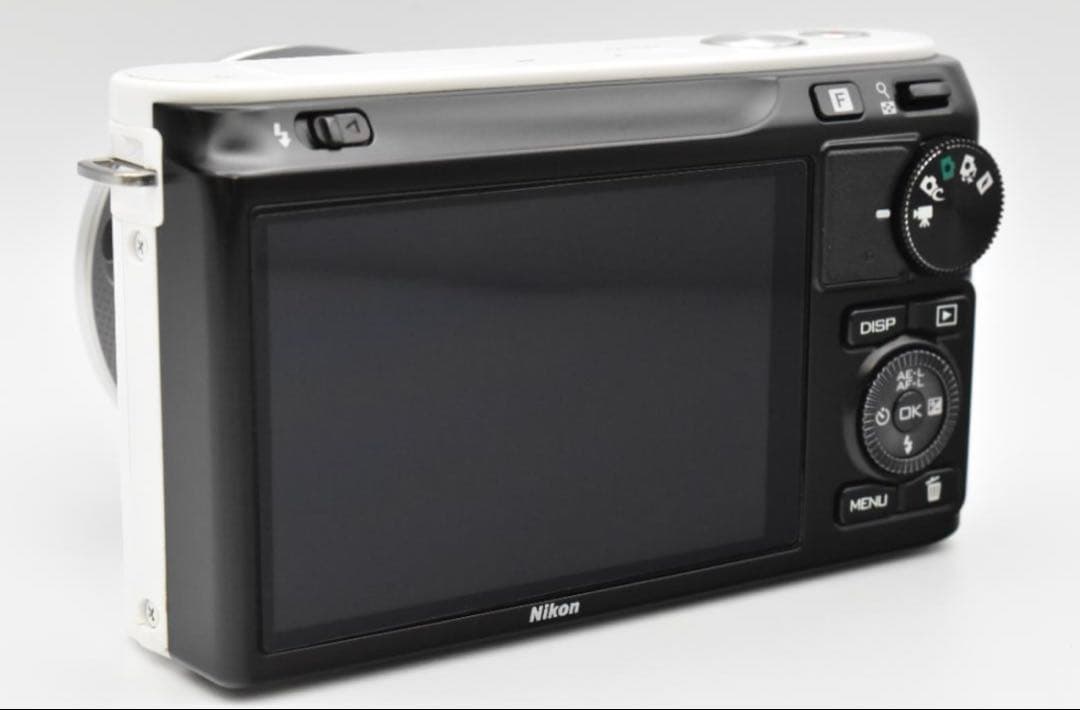 Nikon 1 J2 ミラーレスカメラ