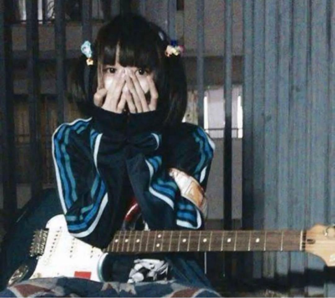 天使界隈あのちゃん♡着用同色アディダスadidasジャージアウター