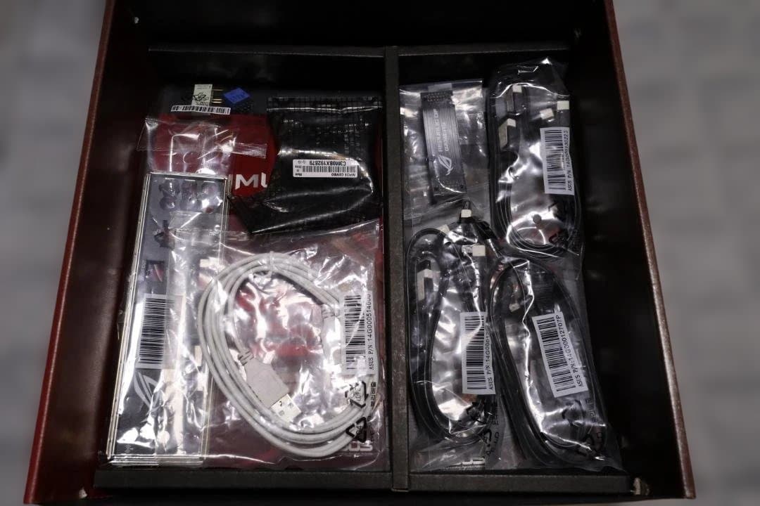 ASUS MAXIMUS V GENE マザーボード+CPU+メモリ