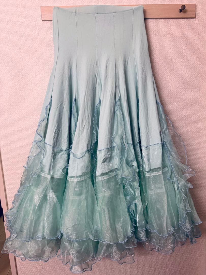 社交ダンス　薄い水色 フリル付き スカートとトップス セット　Lサイズ