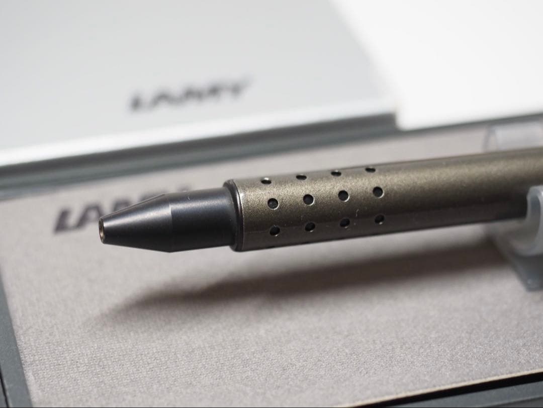 ラミースイフト アンスラサイト