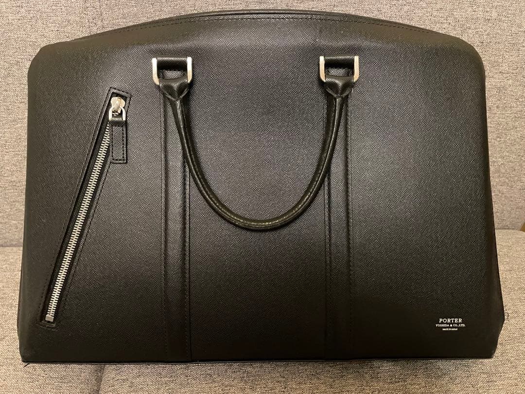 PORTER AVENUE BRIEFCASE(L) ブラック