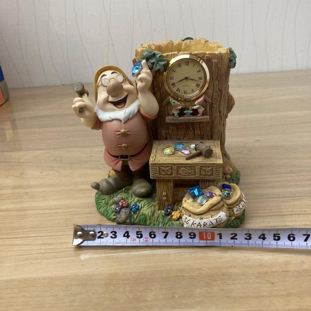 ディズニー　白雪姫小人(先生)時計付き小物入れ花瓶フィギュア