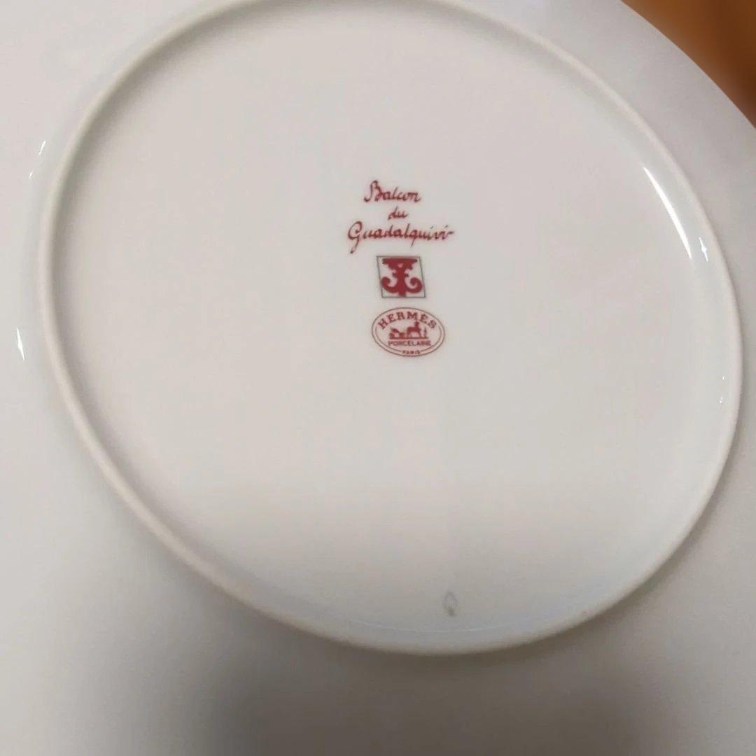 Hermès 赤と白の装飾皿