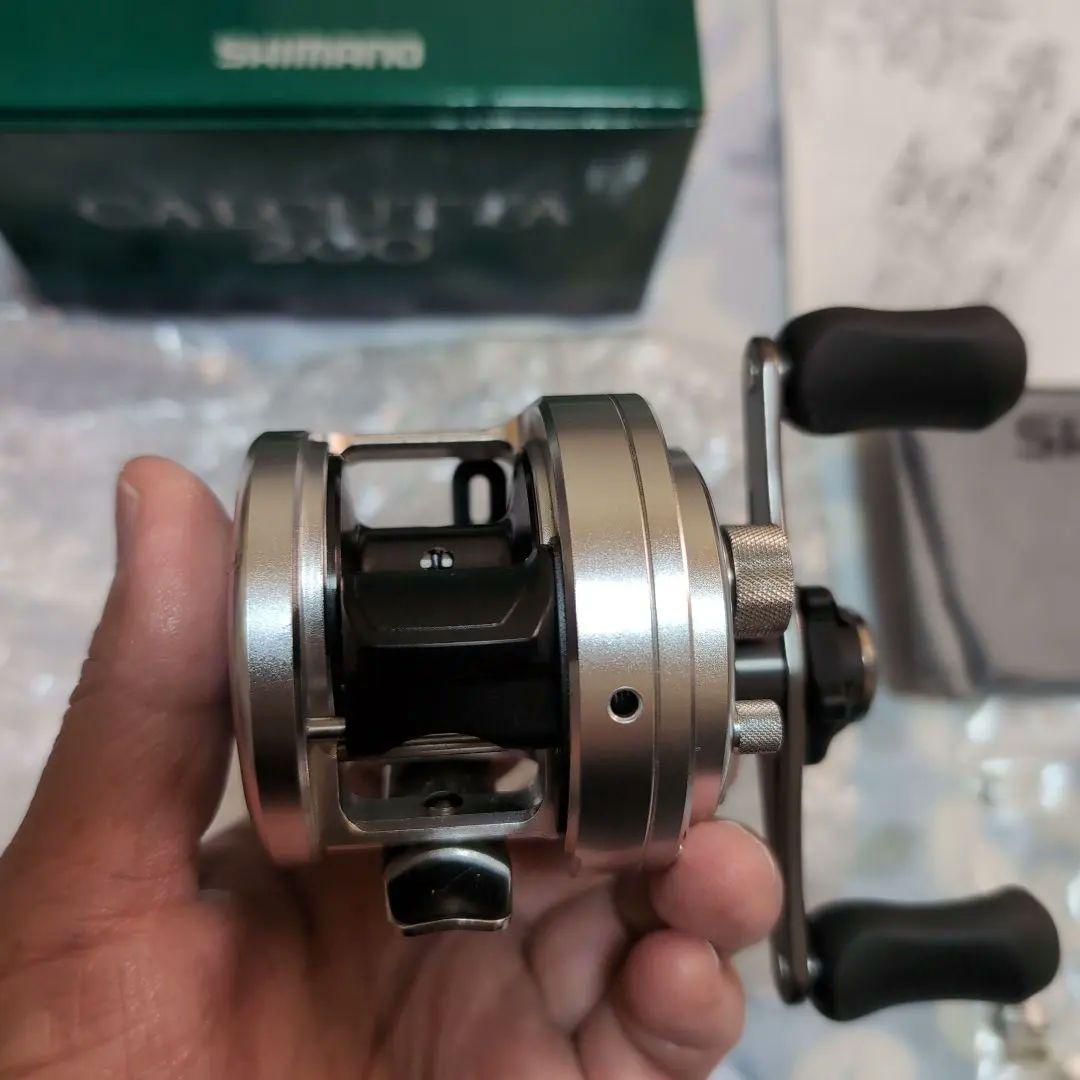 SHIMANO CALCUTTA 200 ベイトリール右巻き②