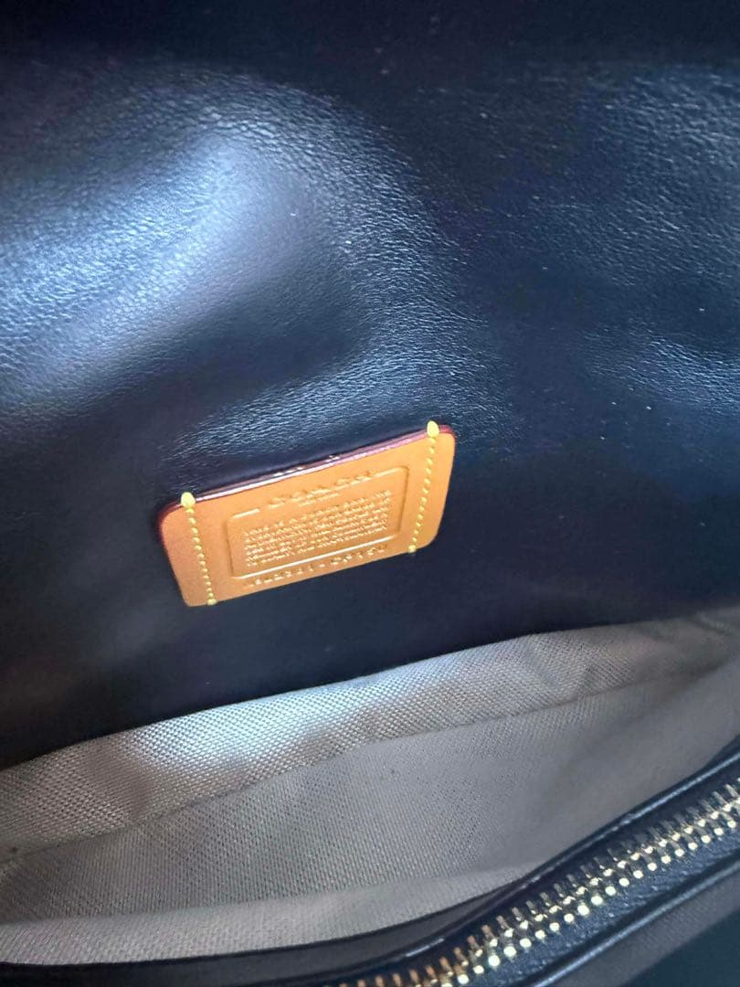 COACH ブラックレザー ショルダーバッグ26cm