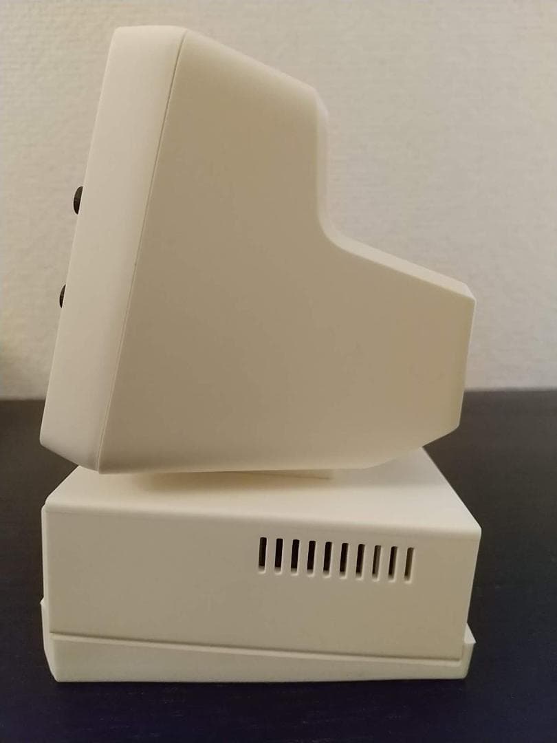 液晶モニター付き多機能USBハブ／SDカードリーダー搭載