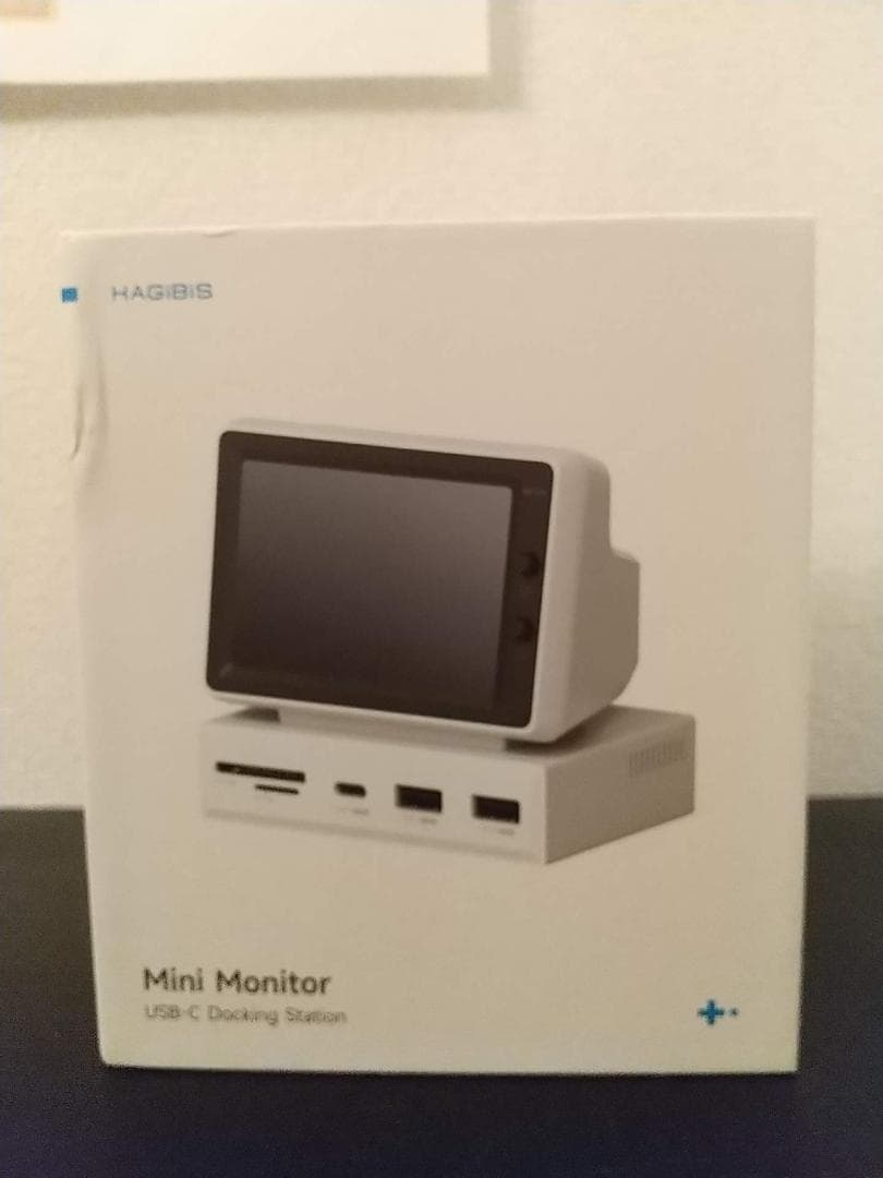 液晶モニター付き多機能USBハブ／SDカードリーダー搭載