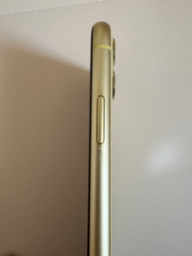 iPhone11 128GB イエロー SIMフリーモデル 初期化済み