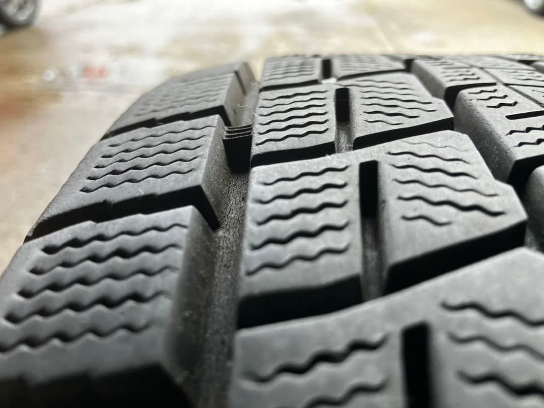 tnn21。 スタッドレス225／65 R 17 ホイールセット