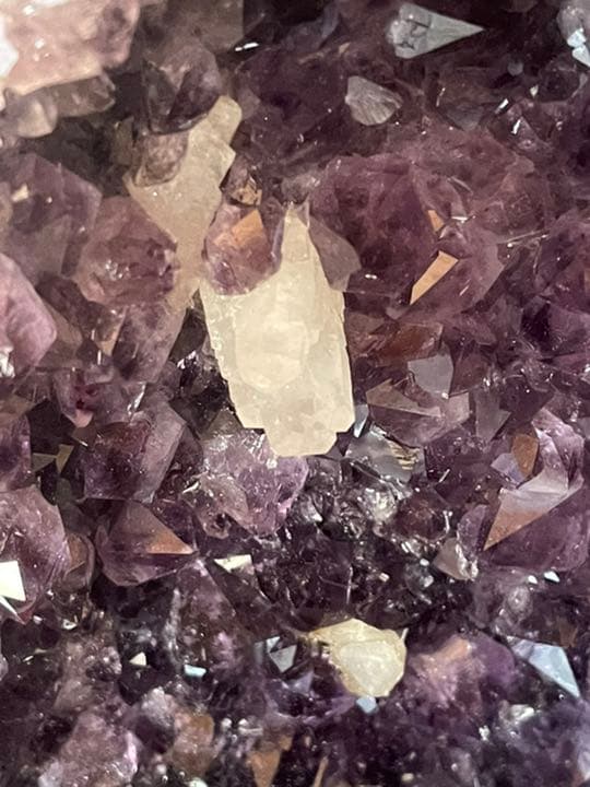 家の御守り　家宝　高さ27cm 最高品質ウルグアイアメジストドーム　カルサイト