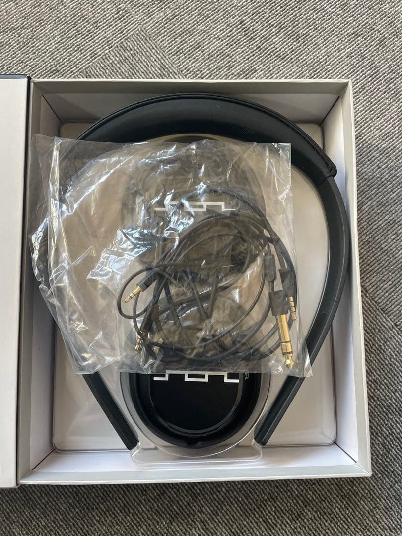 SOL REPUBLIC Master tracksとHD2ヘッドホン　セット