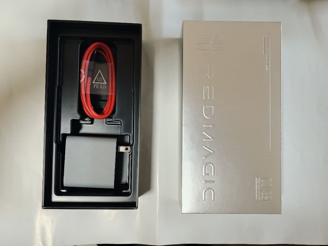 (中古美品)REDMAGIC9Pro日本版16GB/512GB fall