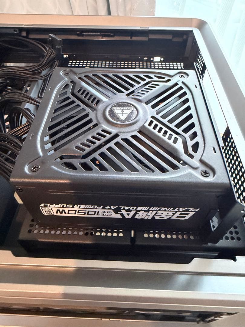 Jonsbo BO400ケース 360水冷 1050w電源