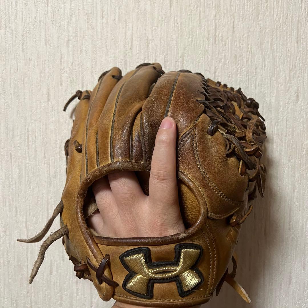 即戦力　UA硬式グローブ