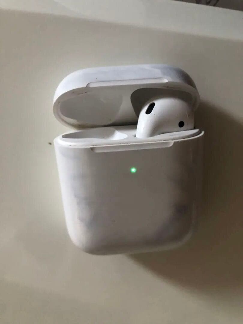 Apple AirPods A1938 EMC3185 アップル純正製品