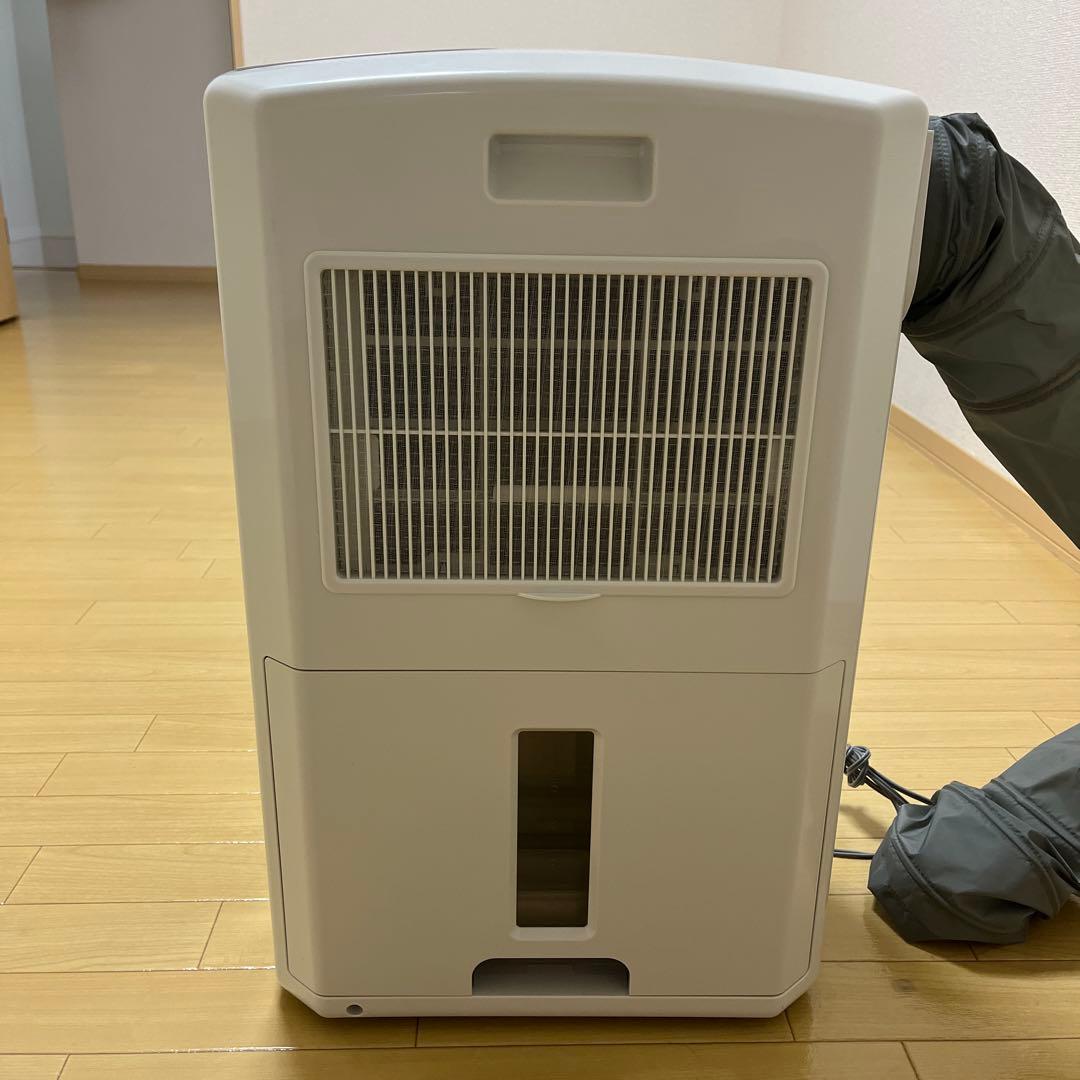 ・CORONA CDM-1421 衣類乾燥除湿器 クールホワイト色 2021年製