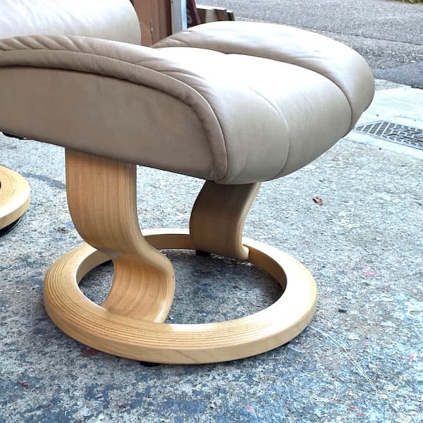 エコーネス　ストレスレスチェア　レノ　オットマン付き　ベージュ