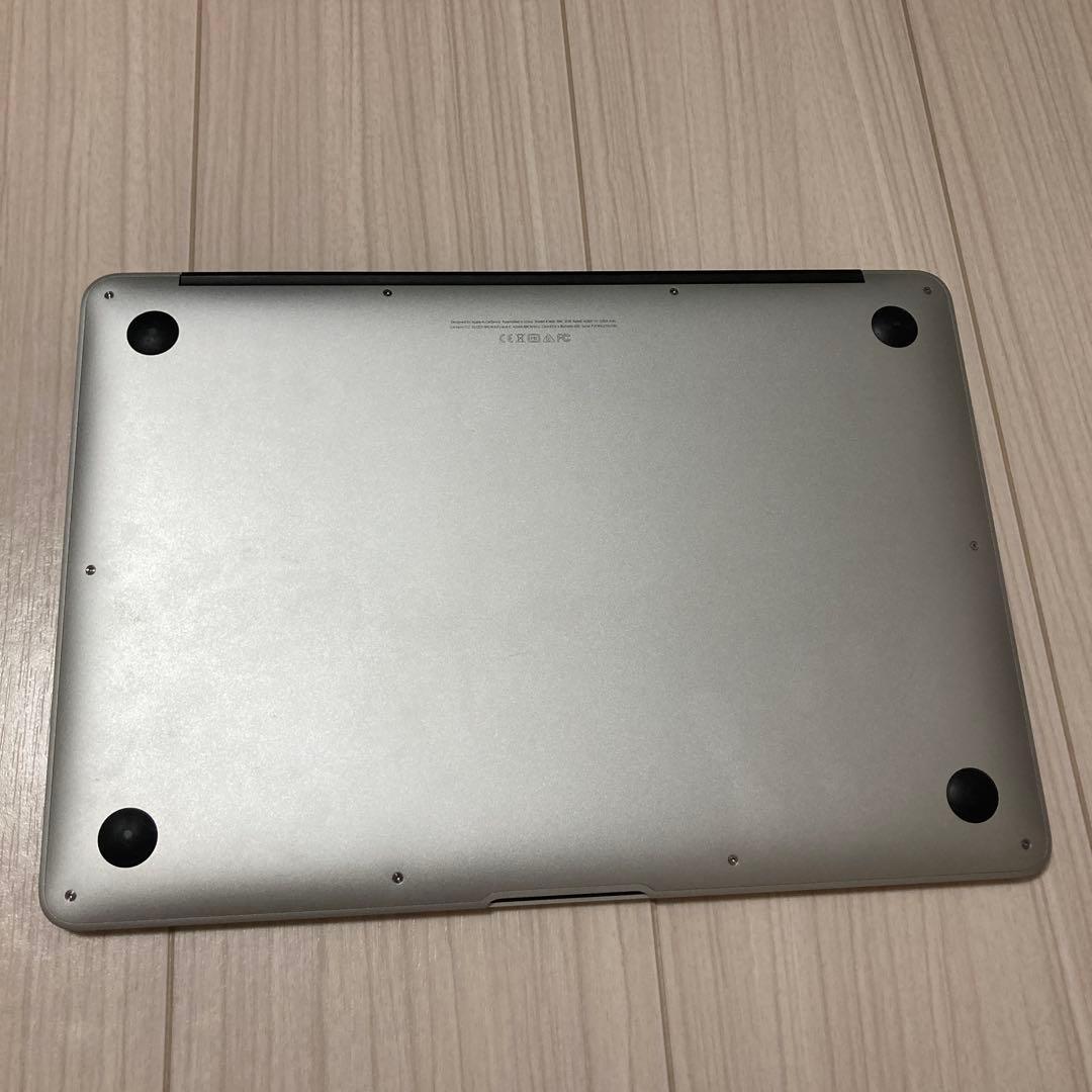 【初期化済MacBookAir13インチA1466 （動作品）