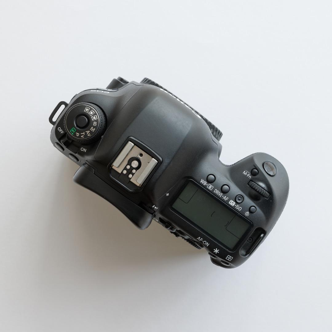 Canon EOS 5D Mark IV + SanDisk CFカード 2枚