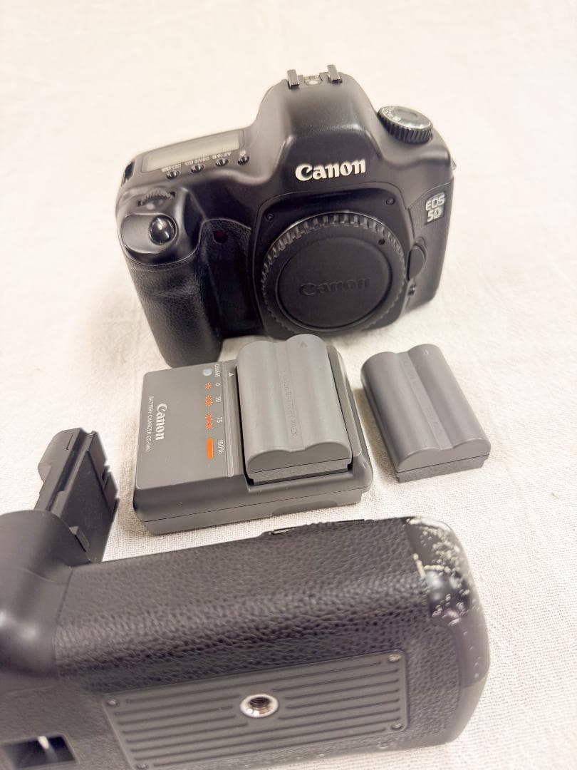 Canon EOS 5D バッテリーグリップ バッテリー２個セット