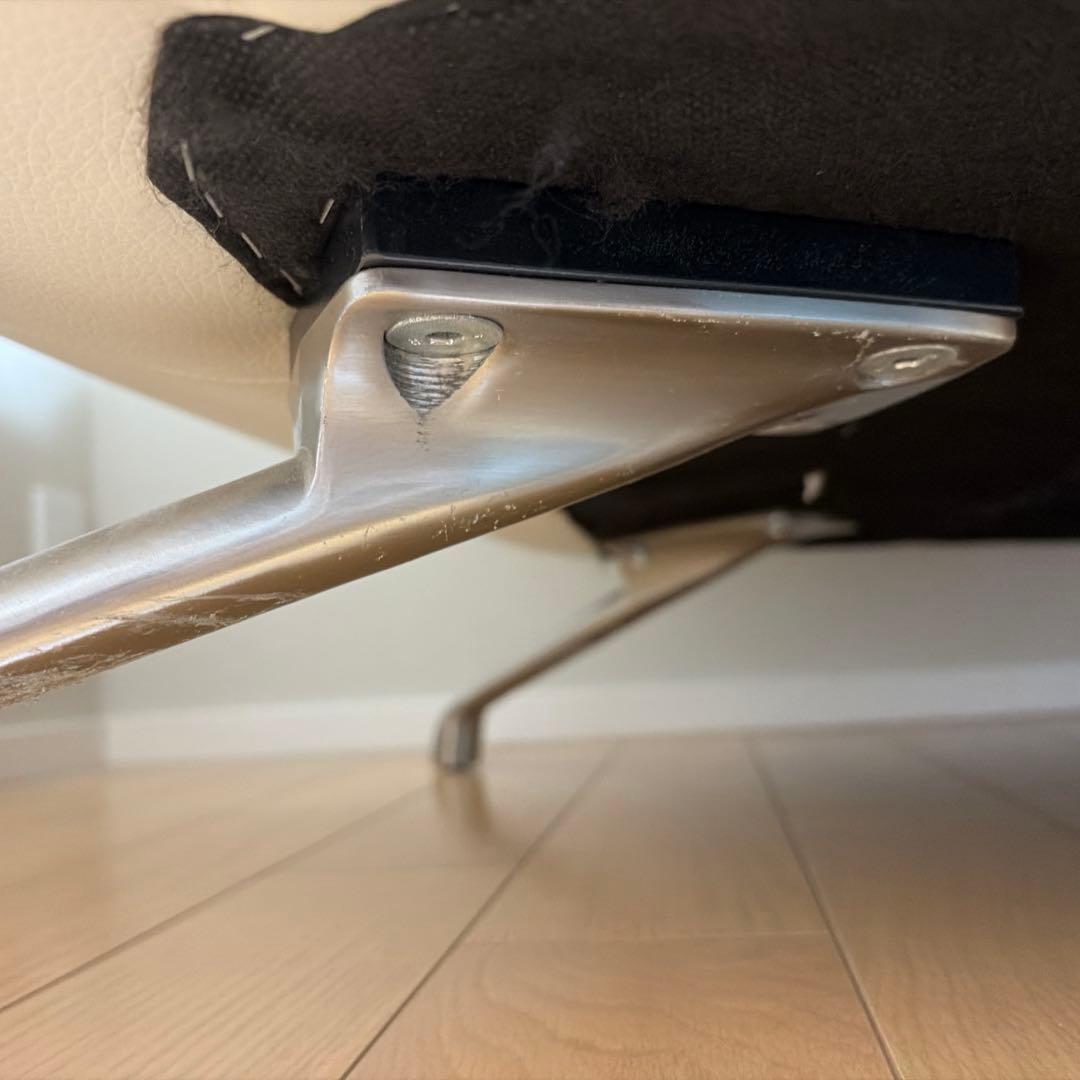 ホワイトレザー 2.5人掛けソファ　2人掛け　3人掛け