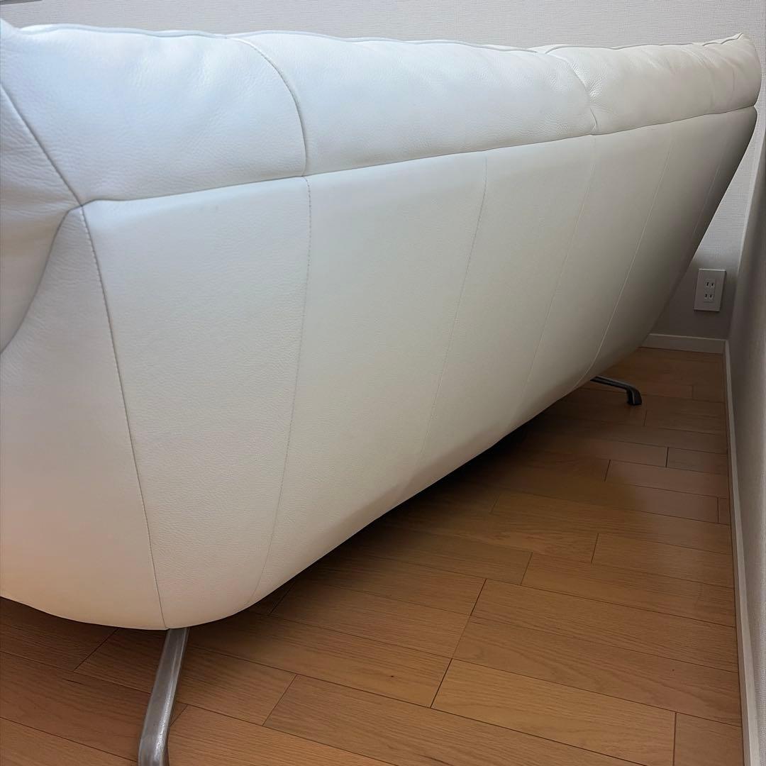 ホワイトレザー 2.5人掛けソファ　2人掛け　3人掛け