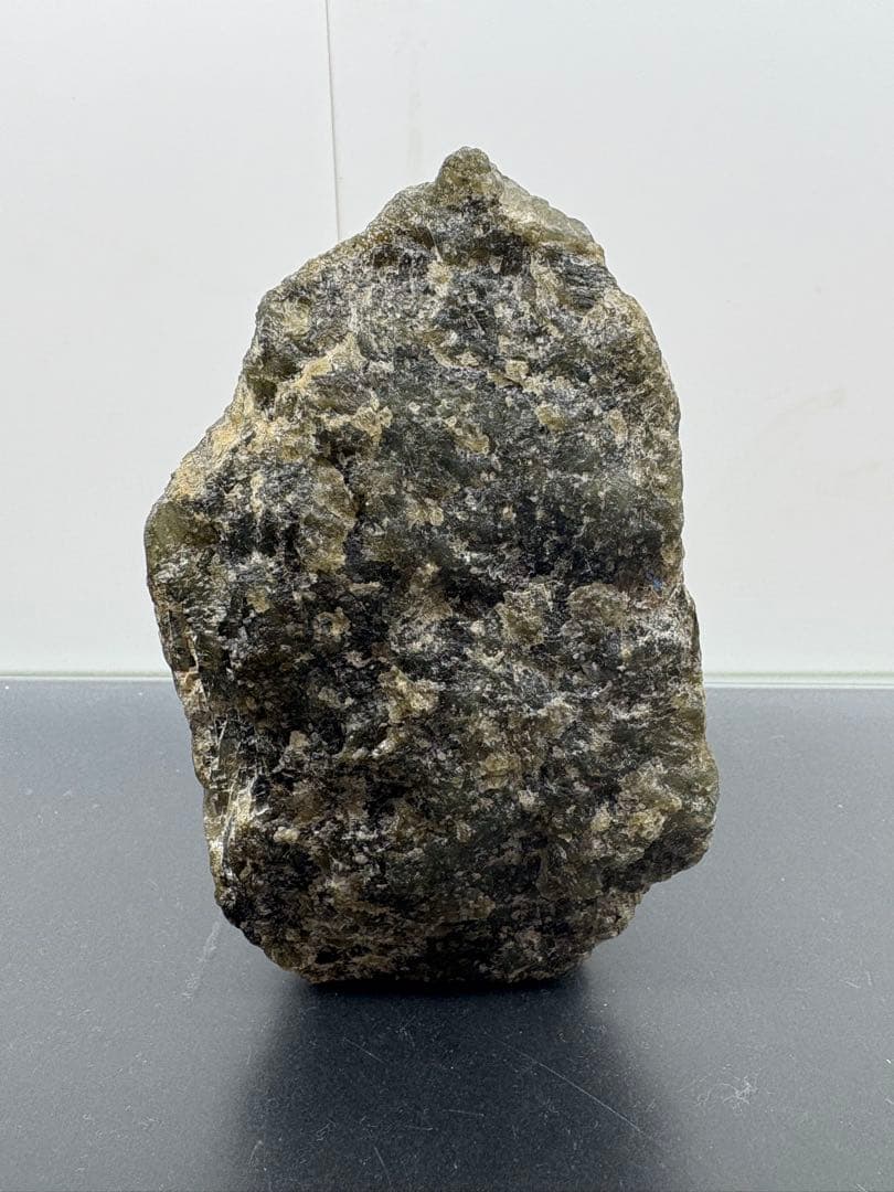 ラブラドライト 原石　特大　置物