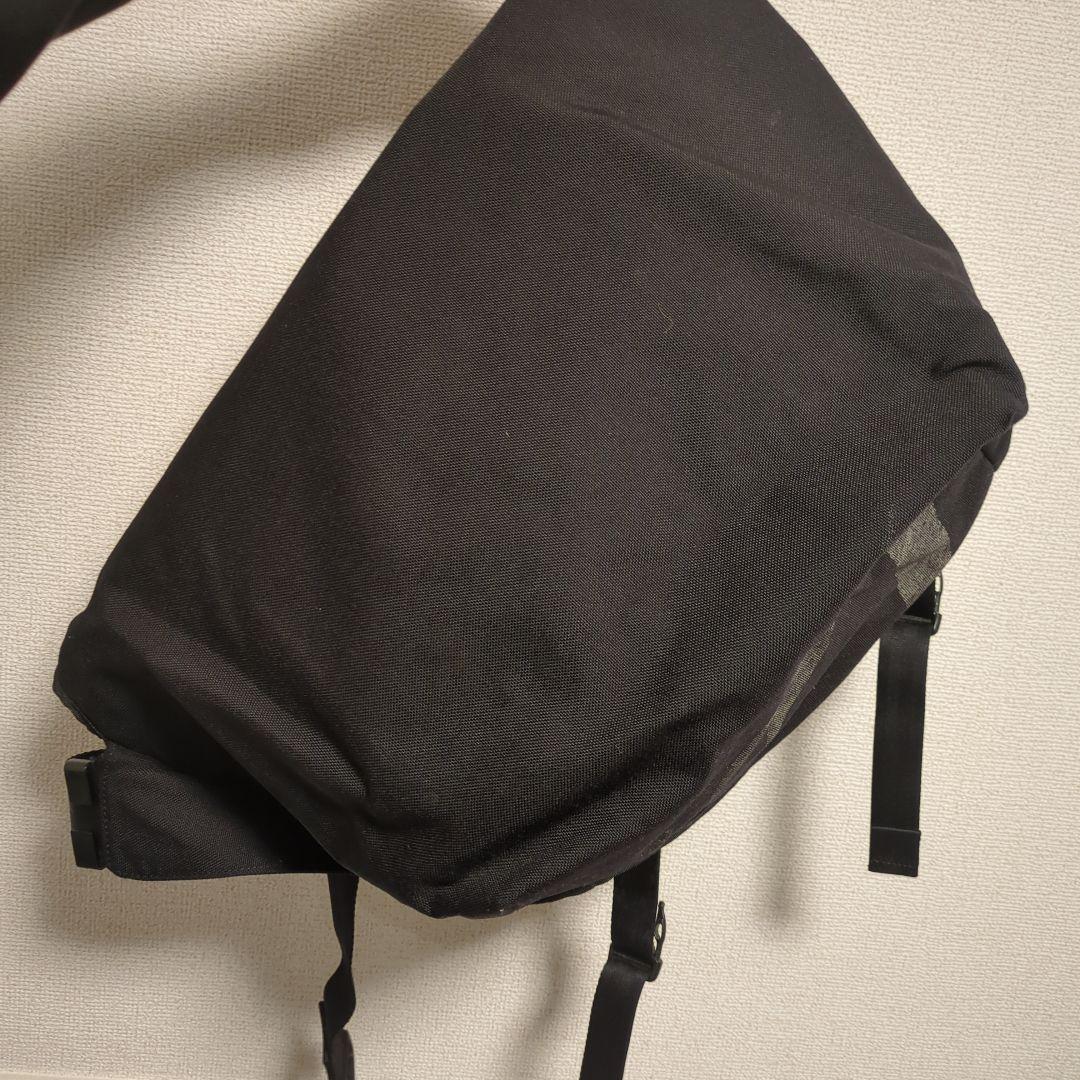 LARS メッセンジャーバッグ ブラック