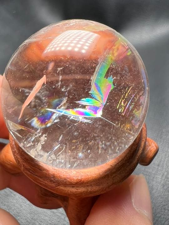 0725100  レインボーアイリスクォーツ　30ミリ　台座付き