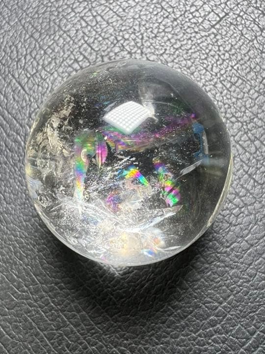 0725100  レインボーアイリスクォーツ　30ミリ　台座付き