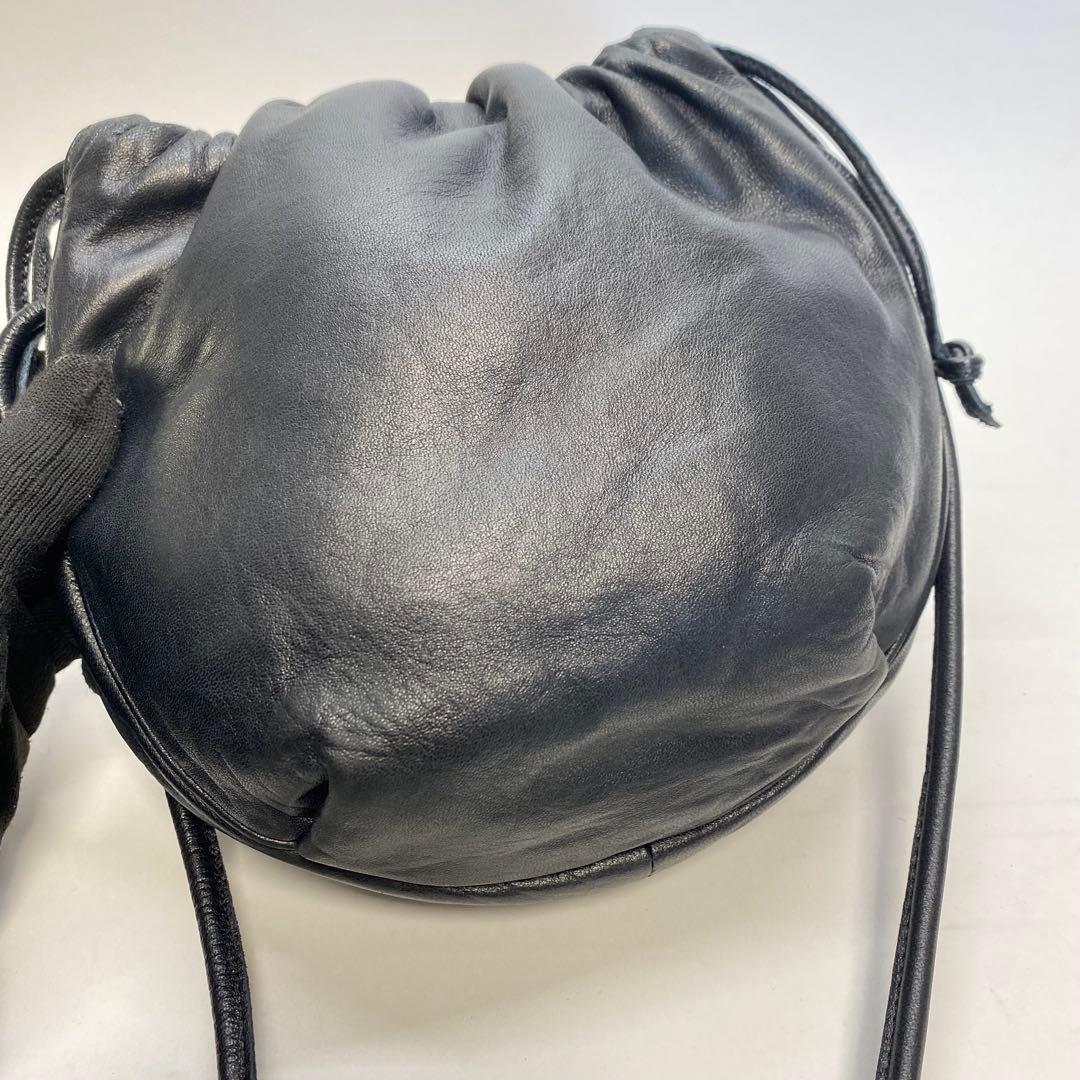 【美品】ロエベ 巾着ショルダーバッグ ブラック ナッパレザー アナグラム