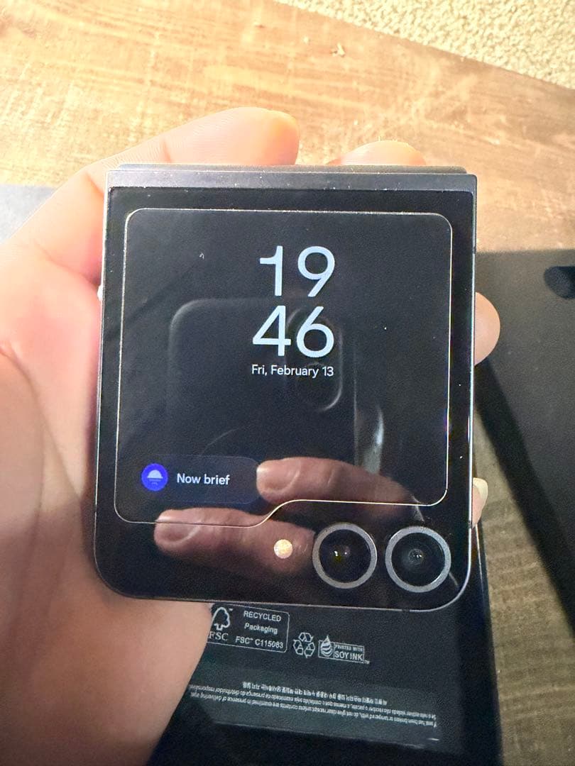 Samsung Galaxy Z Flip6 256GB スペシャルカーボン